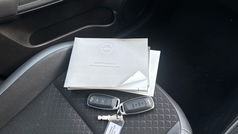 Nissan Juke 1.0 DiG-T 114 N-Connecta 5dr DCT Petrol Hatchback